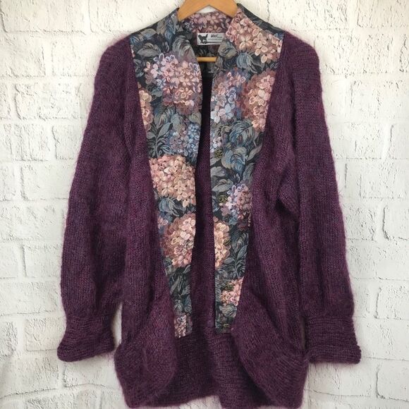 Woof Design Newfoundland Canada Vintage Sweater - Picture 1 of 9